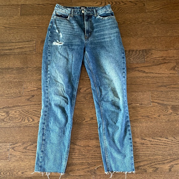 Urban Outfitters BDG Lightly Distressed Blue Denim Mom Jean - size 25 - Picture 1 of 3